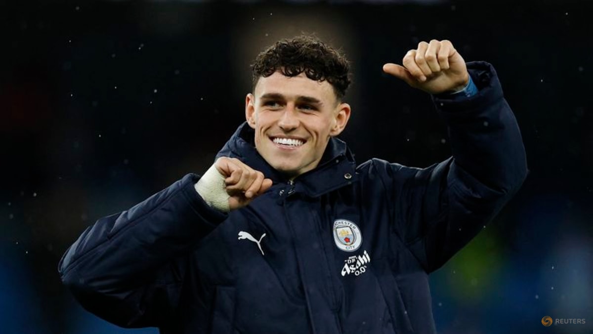 Guardiola hails Foden's spark as Man City stay on Arsenal's heels