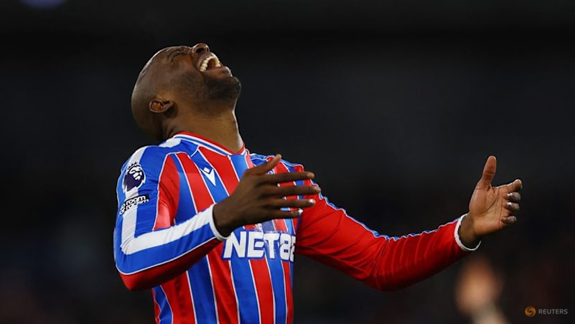 Strand Larsen joins Palace, Mateta stays there