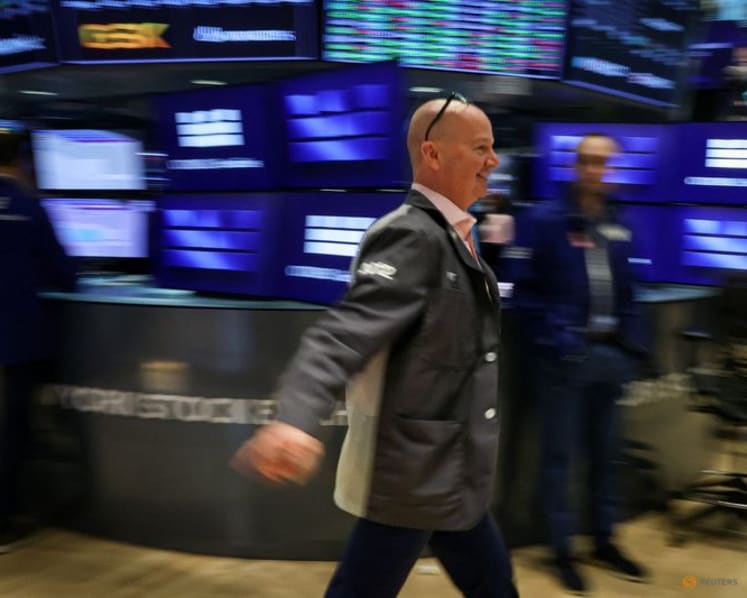 Equities rise modestly, US bond yields dip with government reopen, interest rates in focus