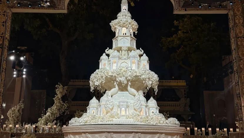 $20,000 திருமண கேக்!
