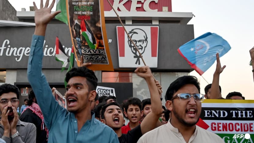 Pakistan police arrest 160 people over spate of KFC attacks Pakistan police arrest 160 people over spate of KFC attacks