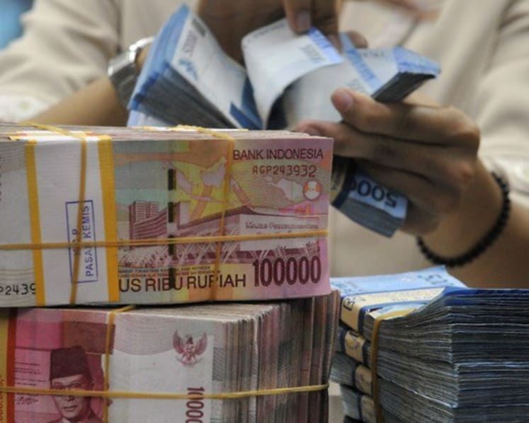  Indonesian fined for moving S$1.6 million across Singapore borders without declaring it