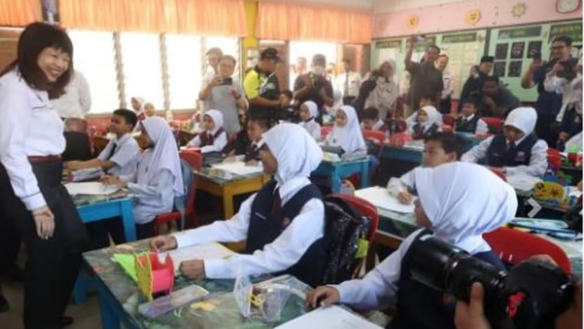 Sekolah di M'sia digesa henti aktiviti luar bilik darjah buat sementara waktu dek cuaca panas
