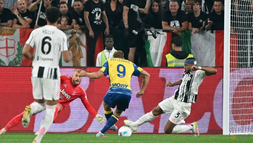 David and Vlahovic on target as Juve launch Serie A campaign with win David and Vlahovic on target as Juve launch Serie A campaign with win