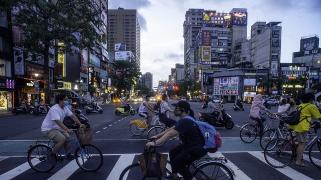 台湾单日新增病例报2万5346起 28人病逝