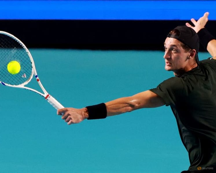 Ailing Atmane docked point for time violation on match point in Acapulco