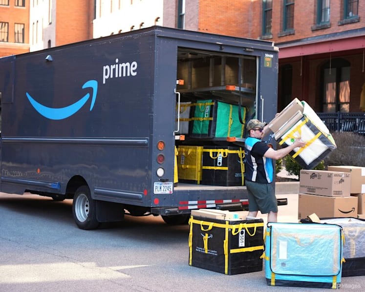 Fast shipping is increasing emissions. Here's why delivery has become more polluting