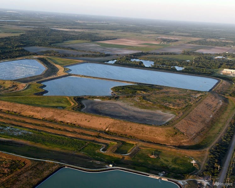 Pollution from Florida mining a concern with Hurricane Ian