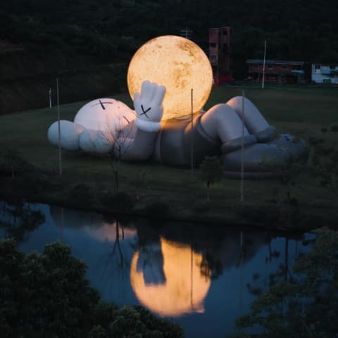KAWS:HOLIDAY展览携手JFJ Productions 第11站在上海！ - vibes by 8world