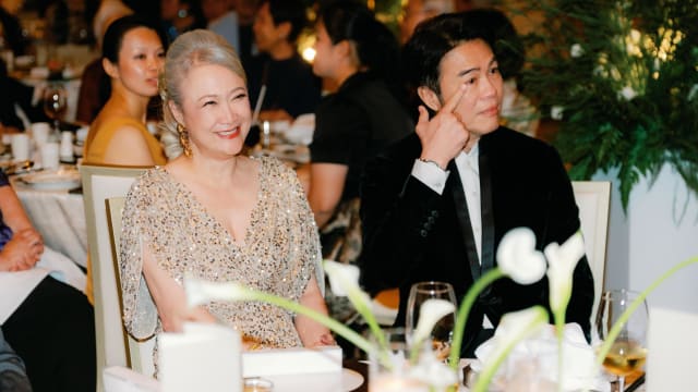 郑各评、洪慧芳送女儿郑颖出嫁，“干爹舅舅”洪伟文豪送5位数红包！