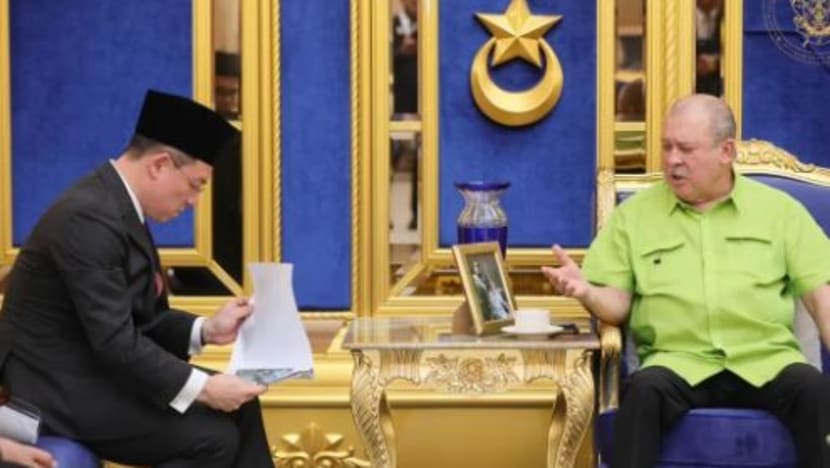 Sultan Johor zahir rasa kecewa terhadap  keadaan, tahap kebersihan flat kos rendah