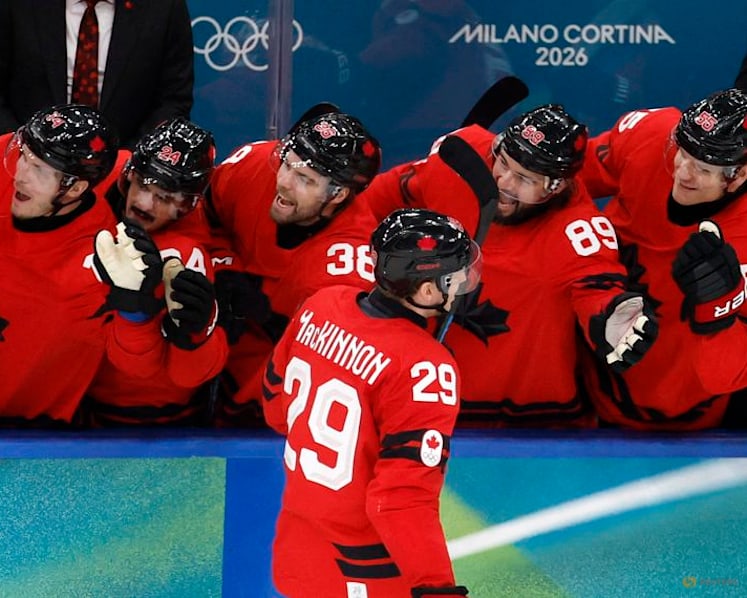 Ice hockey-Canada fight back to beat Finland, reach men's gold-medal game