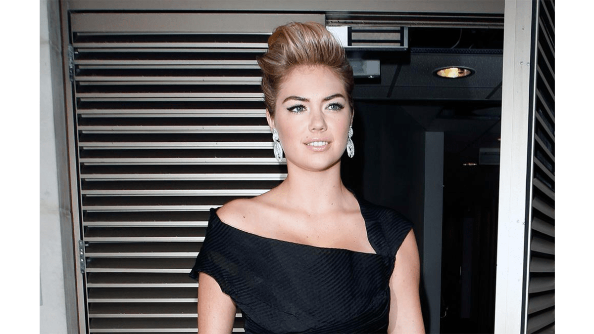 Kate Upton not confident in bikini - 8days