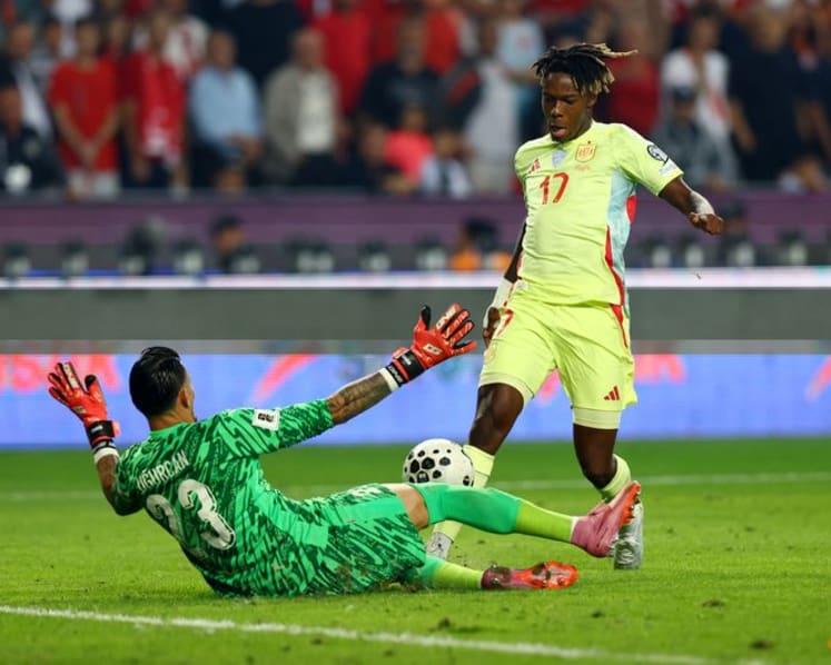 Ruthless Spain dismantle Turkey as Merino hat-trick seals 6-0 win