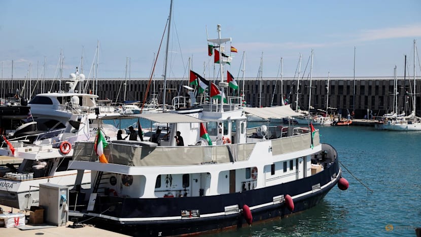 Fierce winds force Gaza aid flotilla back to Barcelona