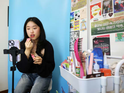 Ms Chloe Chua creates makeup and skincare tutorials on TikTok and Lemon8.