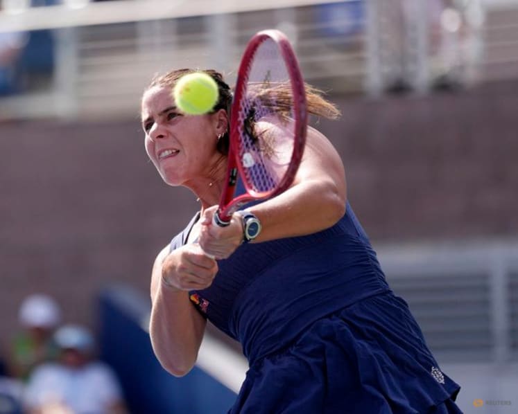 Navarro stuns seventh seed Muchova to reach US Open fourth round