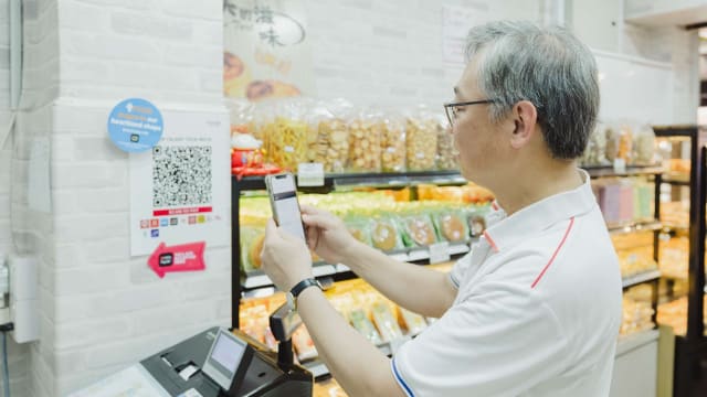 每周六用PayLah!向指定商家付款 可获最多3元回扣