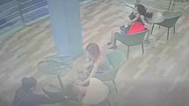 英国男麦当劳熟睡  遭三女盗走逾千新元现金
