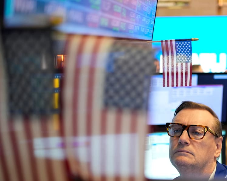 Stocks falls on megacap drag, yen stumbles after BOJ announcement