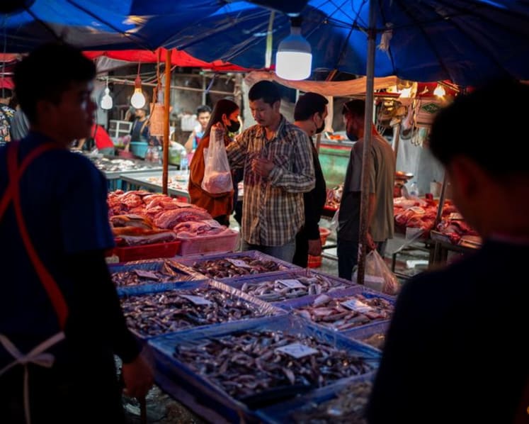 Thai inflation negative for six straight months as full year forecast lowers 