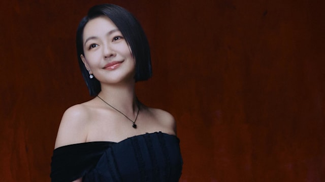 小S金钟造型藏思念，自曝“我有带姐来”！一登场网惊呼：超像大S