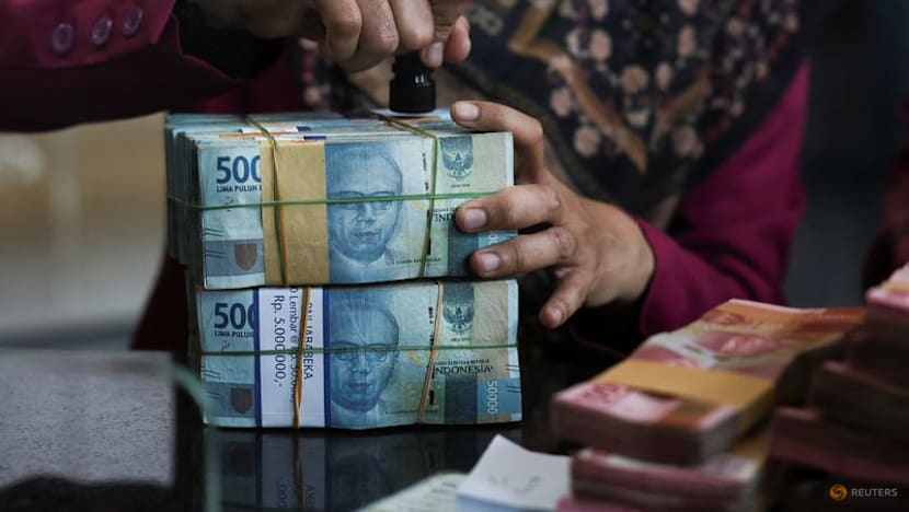 Explainer-Why has the Indonesian rupiah hit a record low despite dollar weakness?