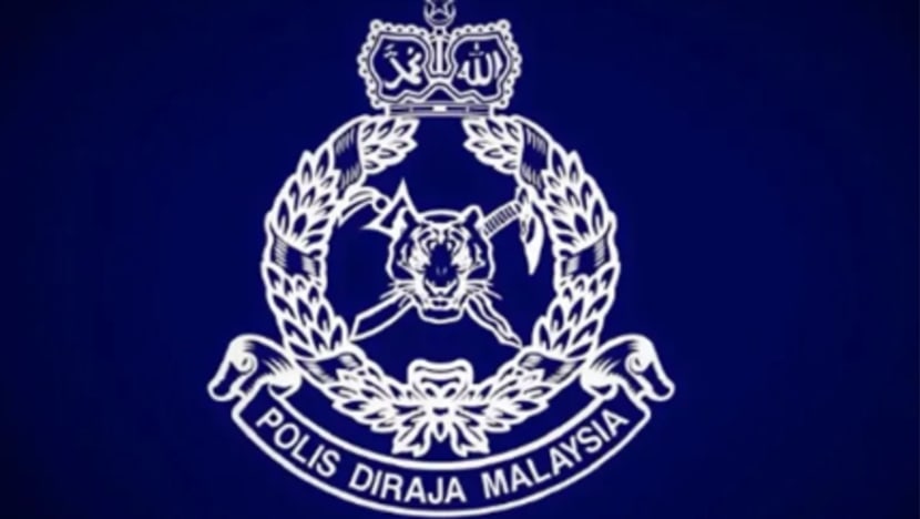 2 perompak bertopi keledar, tukul besi larikan emas RM10,000