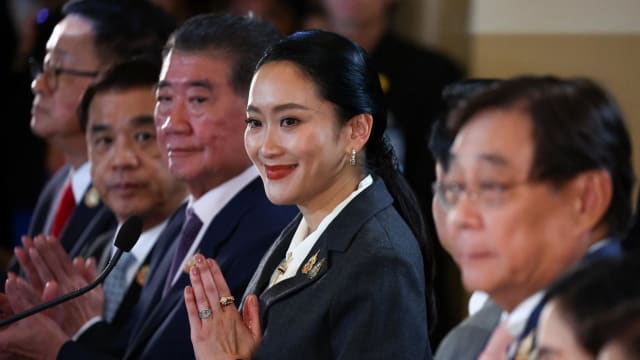 泰国宪法法院裁定 罢免佩通坦首相职务