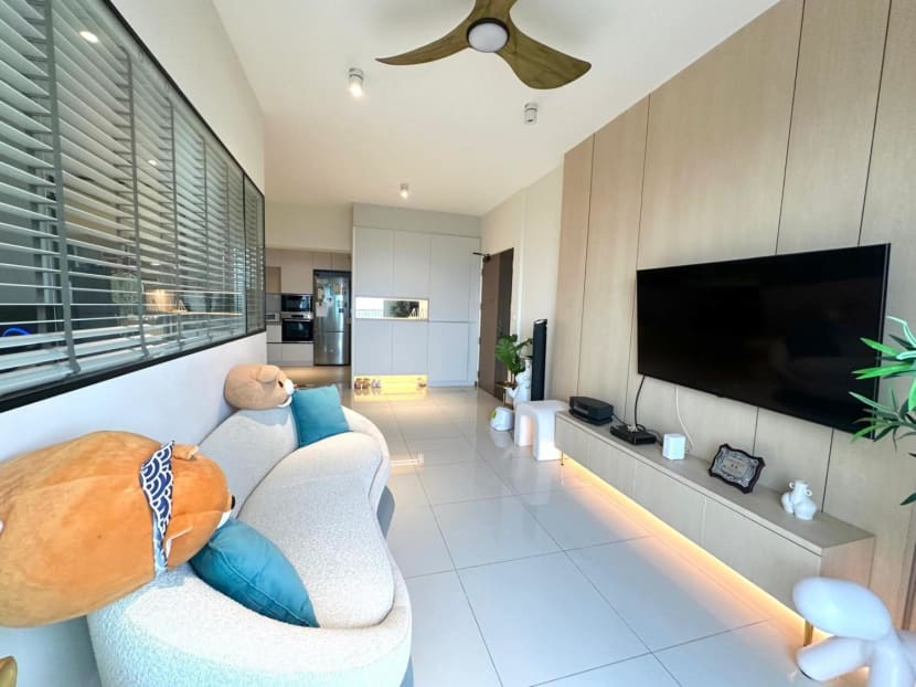 A premium five-room flat at Margaret Drive near the prime Dawson estate has been sold for an unprecedented S$1,725,888, real estate company ERA announced in a press release on Monday (July 22).