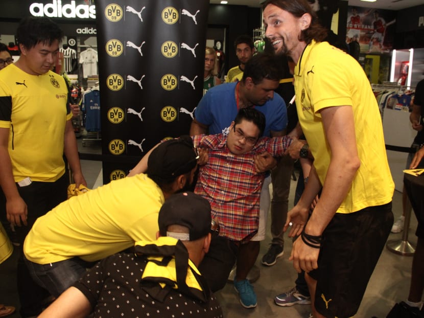Dortmund’s Subotic, Aubameyang help swooning fan