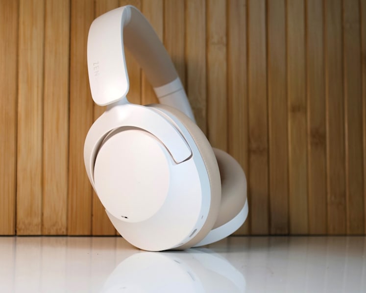 Creative Zen Hybrid 2 review:  Understated over-ears that deliver warm vocals and strong bass