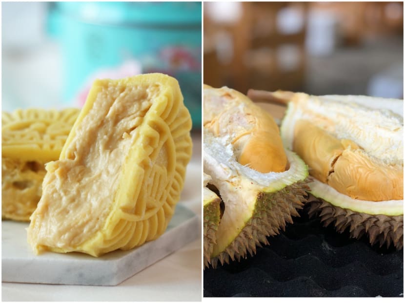 Durian mooncakes (left) have more sugar content than durians (right). Durian mooncakes (left) have more sugar content than durians (right).