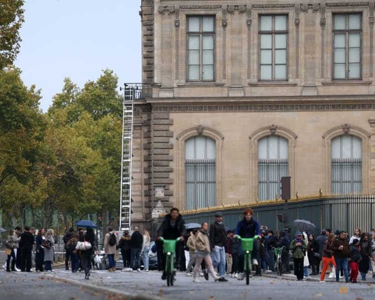 Louvre chief blames CCTV gaps for US$102 million jewellery heist