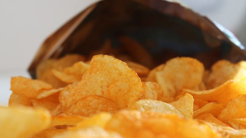 Commentary: Overweight yet undernourished? The hidden effects of junk food consumption Commentary: Overweight yet undernourished? The hidden effects of junk food consumption