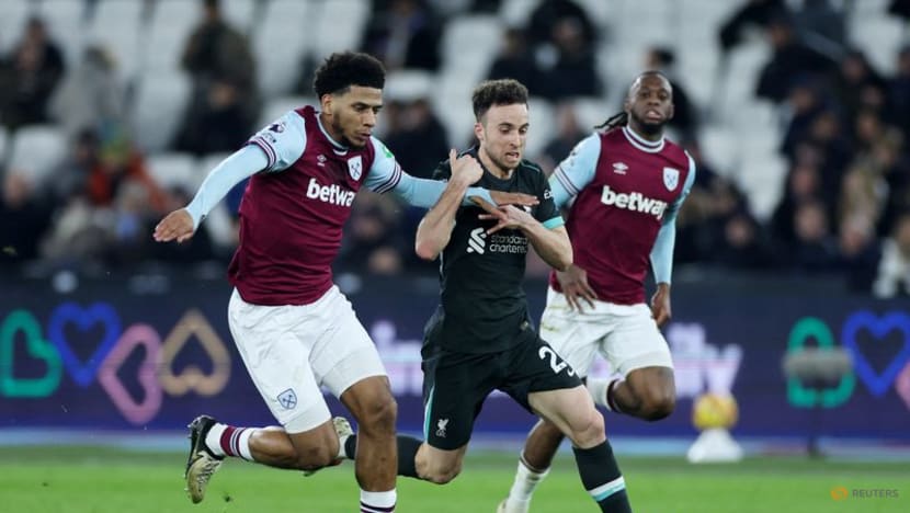 Liverpool thrash West Ham to go eight points clear Liverpool thrash West Ham to go eight points clear