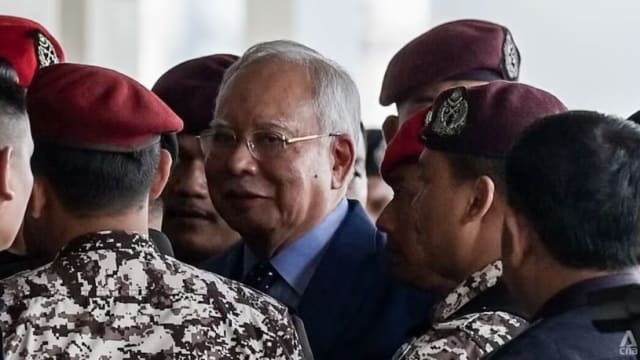 纳吉一马案书面判词 法官：户头汇入巨款 故意视而不见