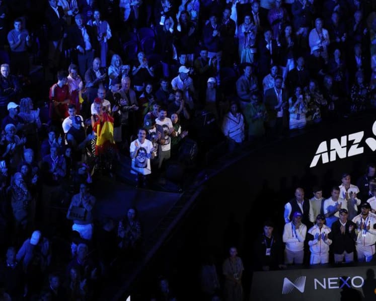 Australian Open to limit cheap tickets after crowding problems