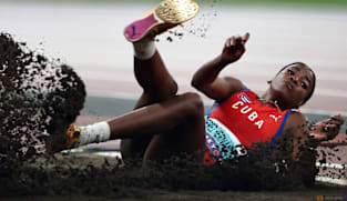Perez Hernandez caps great year with triple jump gold