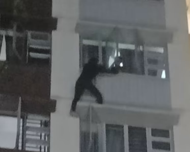 CNB officer injured after suspect attempts to evade arrest during drug raid in Bedok