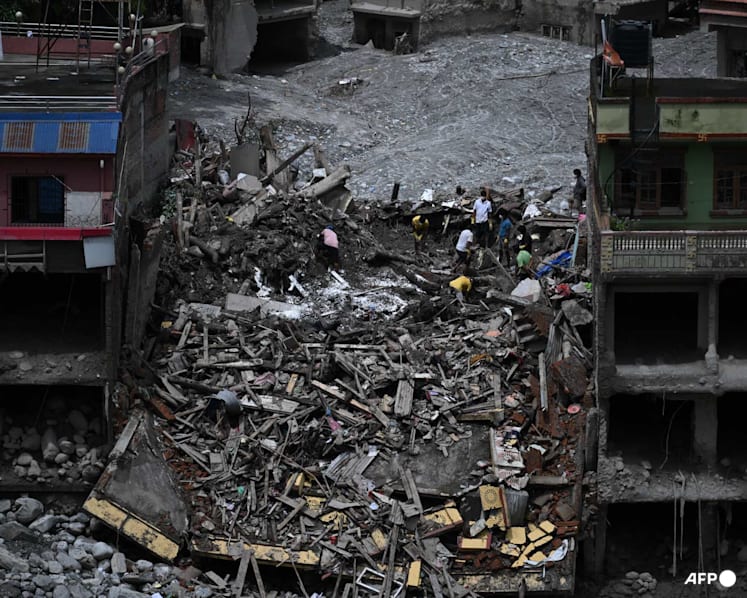 Delivering aid to Nepal flood survivors 'very, very difficult': UN