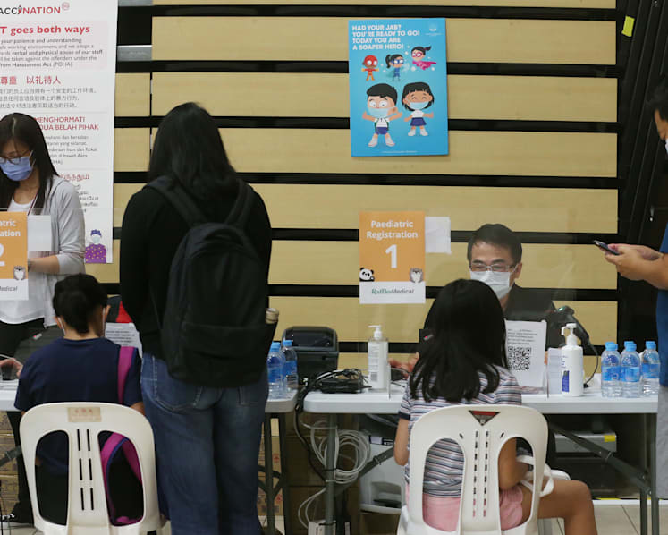 Covid-19: Walk-ins for vaccine or booster to open for all at vaccination centres daily before 7pm