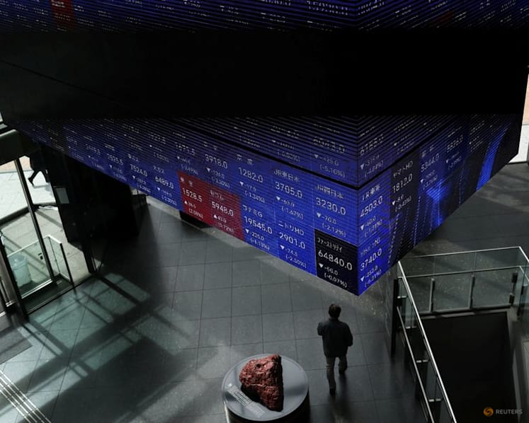 Stocks rally on Gulf breakthrough hopes, oil hits two-month lows