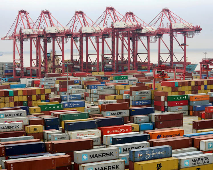 Singapore's exports down 9.6% in Q3