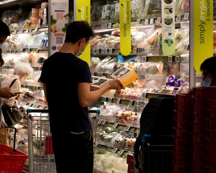 Economists expect headline inflation to hit 5% in 2022, leading to slightly slower economic growth: MAS survey
