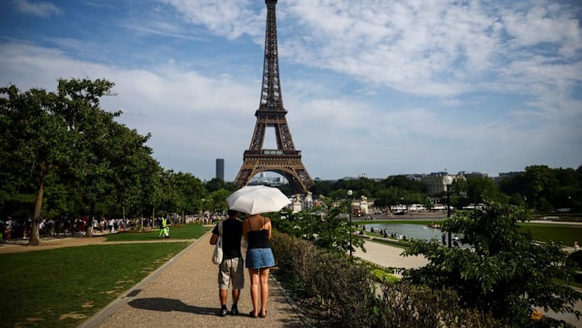 Europe swelters under heatwave, France restricts alcohol consumption