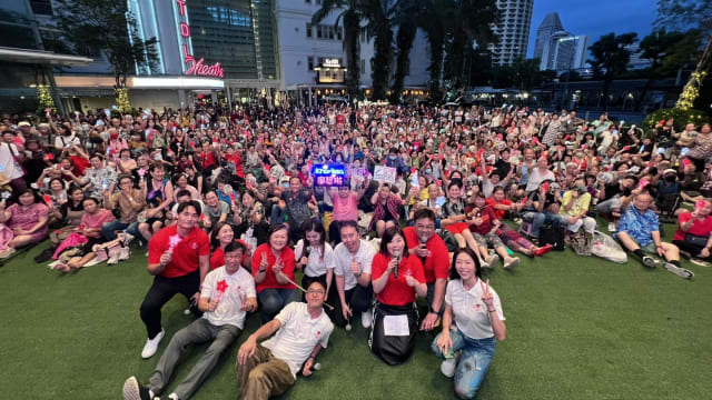 《CAPITAL 958 唱FUN天》走出户外　DJ月下高歌，听众送礼创意满分！
