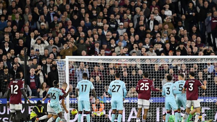 West Ham roar back to beat Burnley 3-2