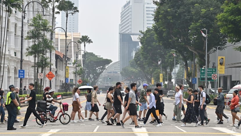 'Full house every day': F1 crowds shrug off haze as businesses see little impact on demand