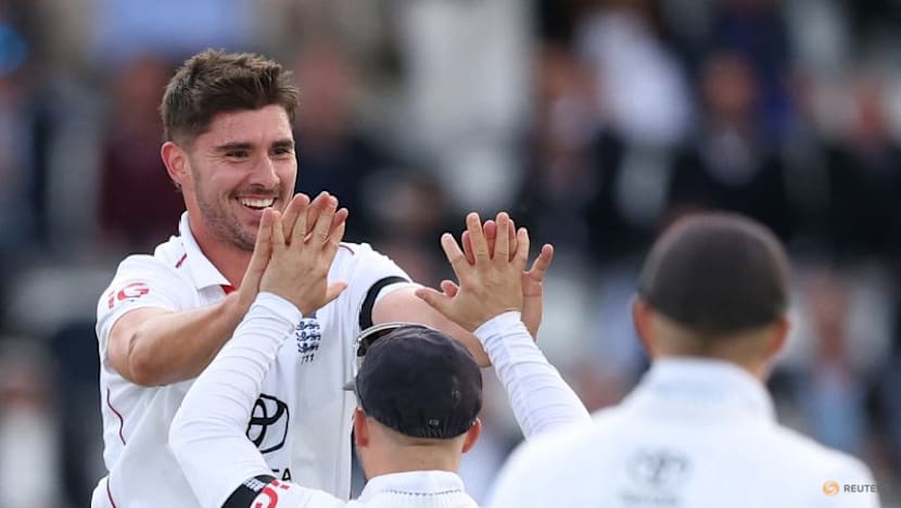 Robinson leads England fightback after New Zealand's Jamieson humbles hosts